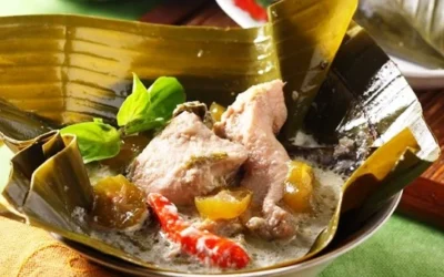 Resep Garang Asem Ayam Dibungkus Daun Pisang, Cara Bikinnya Gampang