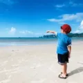 Manfaat Mengajak Anak Traveling dan Liburan
