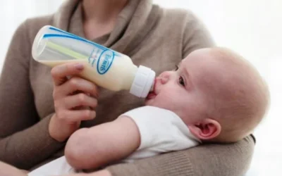 5 Tips Memilih Botol Susu Terbaik untuk Bayi Newborn yang Perlu Diketahui