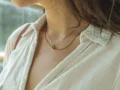 Perhiasan Simpel Wanita Modern yang Wajib Punya Buat Look Elegan