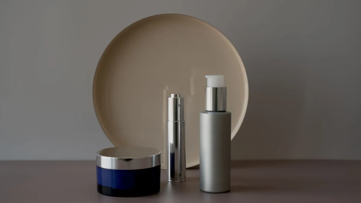 Tips Memilih Skincare Tepat Biar Wajah Makin Glowing Bebas Masalah