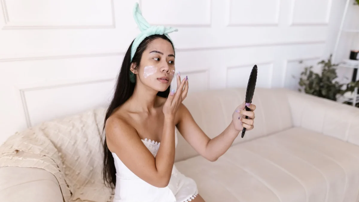 Cara Menjaga Kesehatan Kulit yang Praktis Sehari-Hari